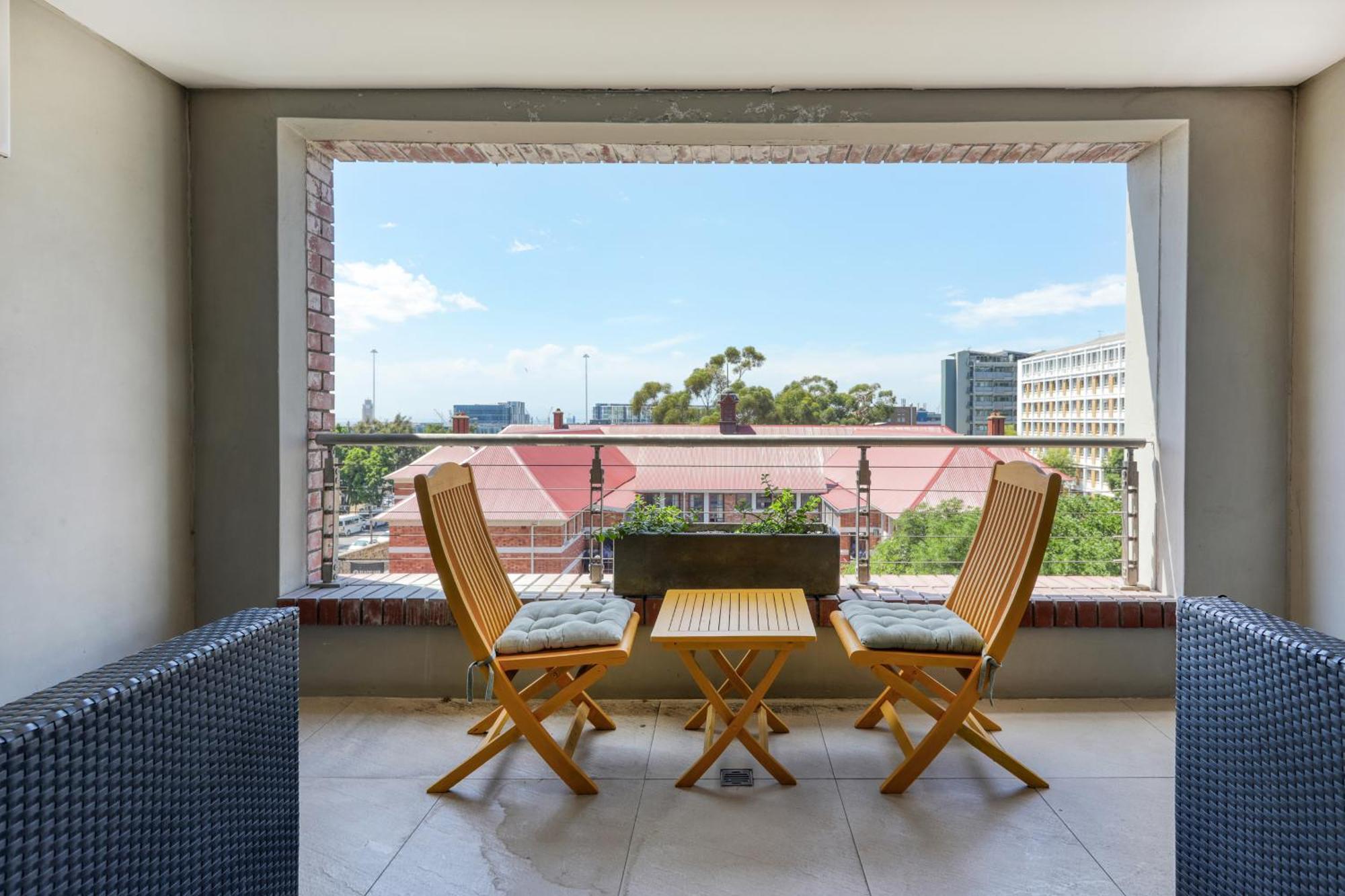 Authentic Cape Town Apartment Near The Waterfront Exterior photo